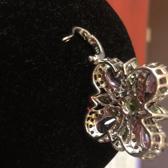 Pendant - Picture 2 of 2